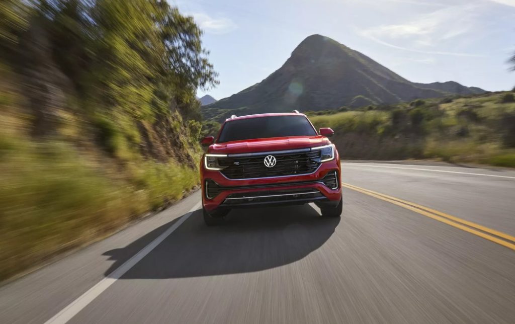 The front end of the new Volkswagen Atlas is shown driving on a mountainous road. Shop for your new Volkswagen Atlas at Volkswagen of Spartanburg near Greenville!