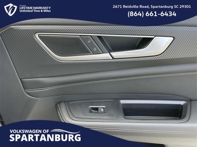 2026 Volkswagen Atlas Cross Sport 2.0T SEL R-Line Black