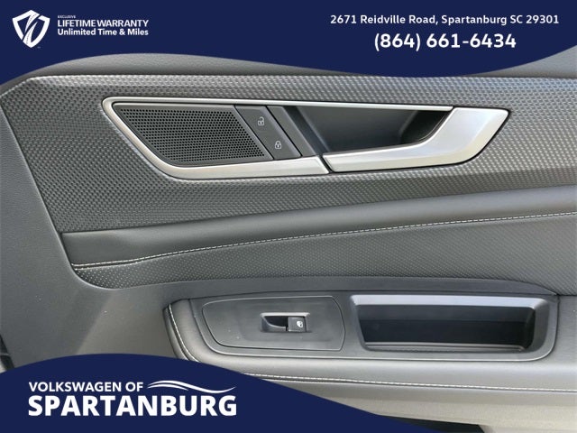 2026 Volkswagen Atlas Cross Sport 2.0T SEL R-Line Black