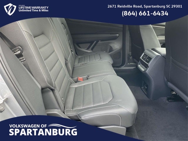 2026 Volkswagen Atlas Cross Sport 2.0T SEL R-Line Black