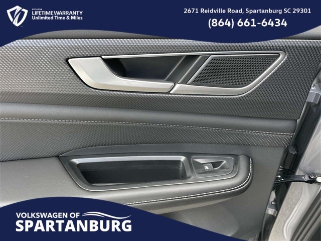 2026 Volkswagen Atlas Cross Sport 2.0T SEL R-Line Black