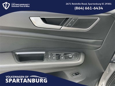 2026 Volkswagen Atlas Cross Sport 2.0T SEL R-Line Black