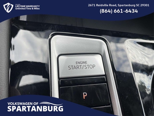 2026 Volkswagen Atlas Cross Sport 2.0T SEL R-Line Black