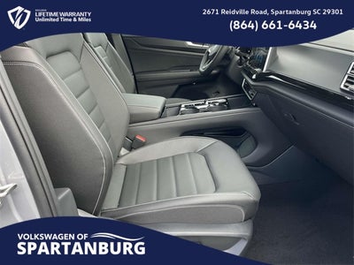 2026 Volkswagen Atlas Cross Sport 2.0T SEL R-Line Black