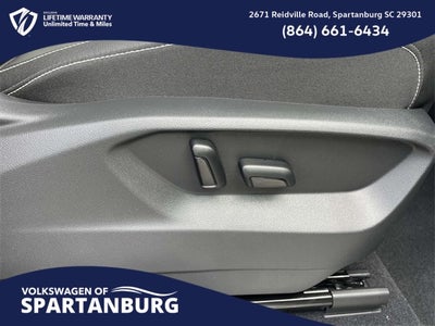 2026 Volkswagen Atlas Cross Sport 2.0T SEL R-Line Black