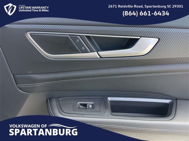 2026 Volkswagen Atlas Cross Sport 2.0T SEL R-Line Black