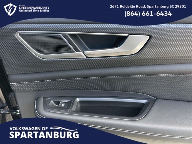 2026 Volkswagen Atlas Cross Sport 2.0T SEL R-Line Black