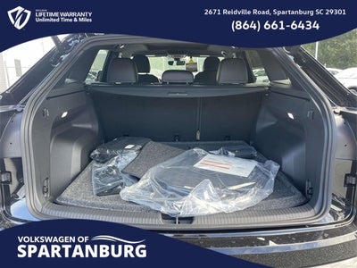 2026 Volkswagen Atlas Cross Sport 2.0T SEL R-Line Black