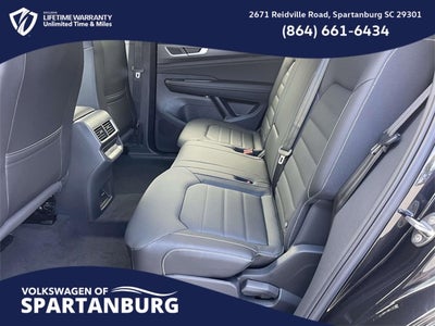 2026 Volkswagen Atlas Cross Sport 2.0T SEL R-Line Black