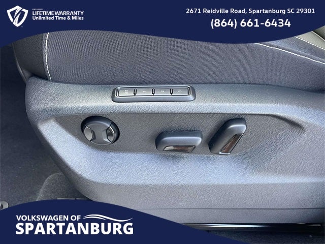 2026 Volkswagen Atlas Cross Sport 2.0T SEL R-Line Black