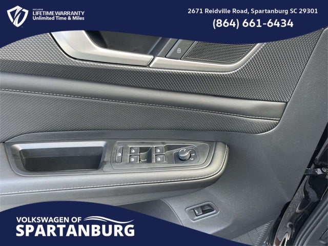 2026 Volkswagen Atlas Cross Sport 2.0T SEL R-Line Black