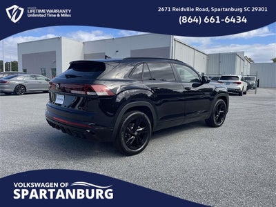 2026 Volkswagen Atlas Cross Sport 2.0T SEL R-Line Black