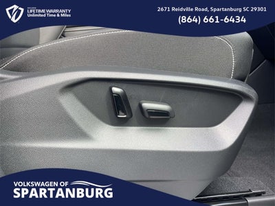 2026 Volkswagen Atlas Cross Sport 2.0T SEL R-Line Black