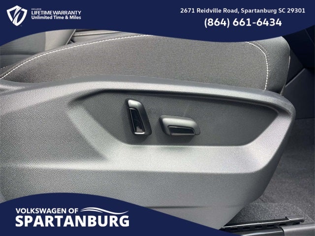 2026 Volkswagen Atlas Cross Sport 2.0T SEL R-Line Black