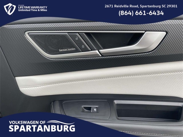 2026 Volkswagen Atlas Cross Sport 2.0T SEL Premium R-Line