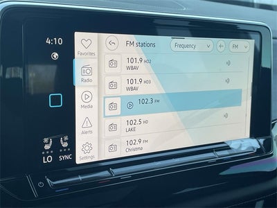 2026 Volkswagen Atlas Cross Sport 2.0T SE w/Technology