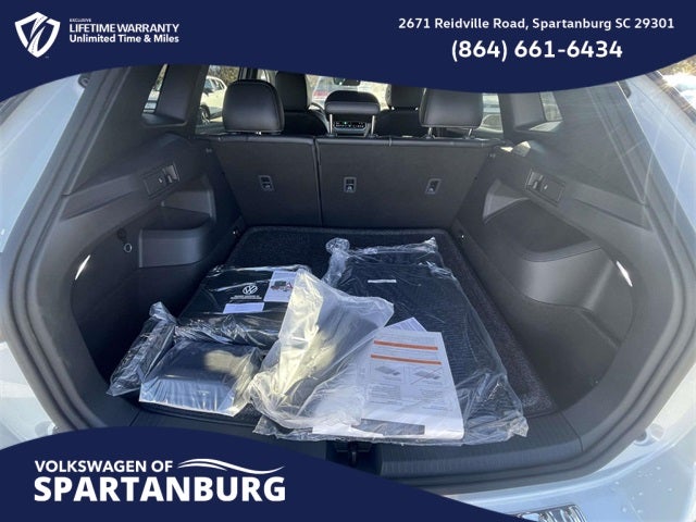 2026 Volkswagen Tiguan 2.0T SE R-Line Black