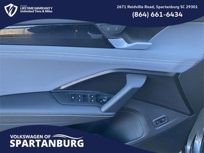 2026 Volkswagen Tiguan 2.0T SE R-Line Black