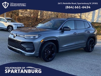 2026 Volkswagen Tiguan 2.0T SE R-Line Black