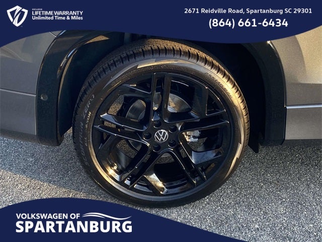 2026 Volkswagen Tiguan 2.0T SE R-Line Black